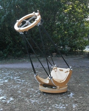 Un télescope ultraléger en composite multiplis et polystyrène extrudé