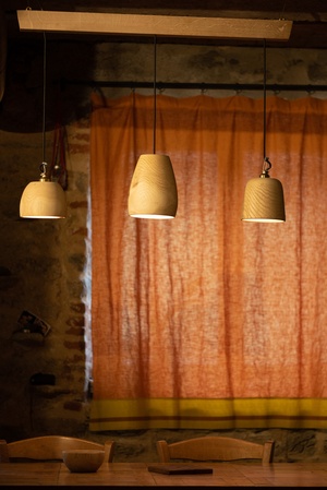 Lustre triple en bois tourné