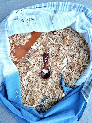 29éme cuillère de 2023 : Cuillère en pommier cuite au four et chip carving pour la décoration