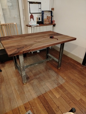 Table à manger plateau noyer