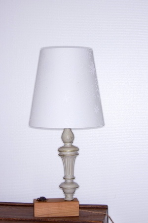 Pied de lampe en bois tourné détourné