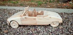 Citroën DS en bois de palette
