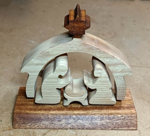 Une crèche épurée (bis)