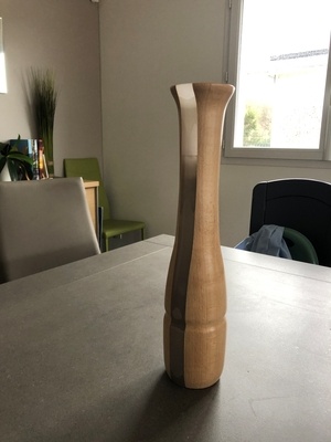 Vase hêtre et résine