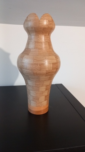 Une dame charpentée