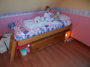 Lit surélevé en lévitation