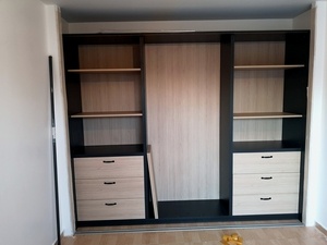 Réalisation d'un dressing sur mesure pour un client