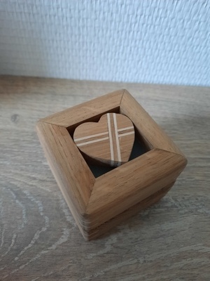 Première réalisation (écrin bague)