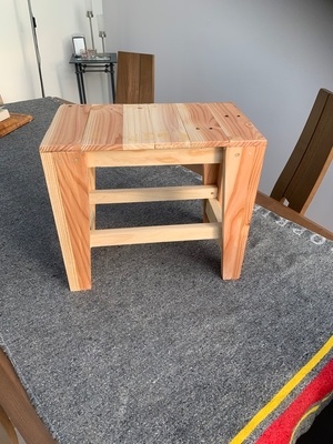 Petit banc pour ma petite-fille