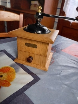 Moulin a café remis à neuf