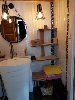 Etagère bois avec écorce