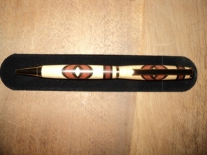 Un stylo au tour à bois, 3 essences