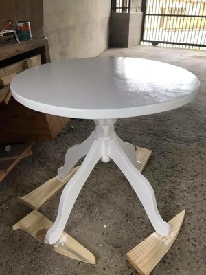 Mesa redonda em pinus -  table ronde en pin