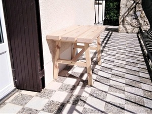 Petit banc pour le balcon