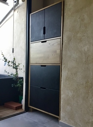 Secrétaire d'agencement.