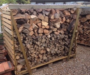 Rangement bois chauffage fabriqué en palette.