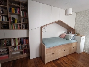 Chambre chalet et bibliothèque