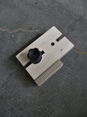 Le Gabarit de perçage  pour tourillons du pauvre