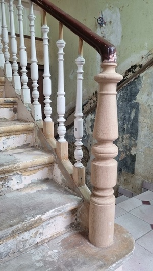Réparation rampe d'escalier