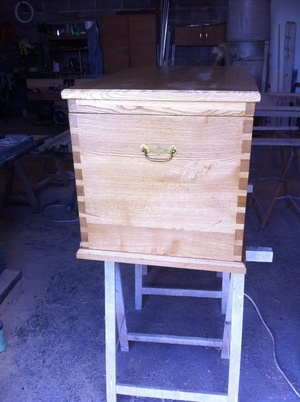 Coffre en chataignier