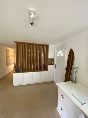 Meuble de séparation salon entrée avec claustra