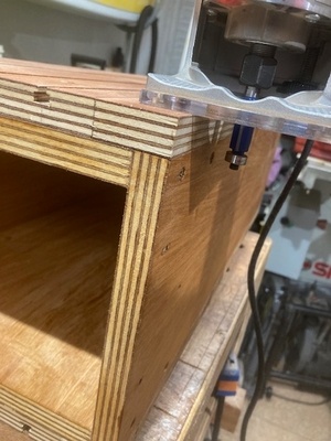 Support pour peigne a queue darronde