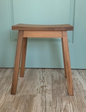 Tabouret au coin du feu