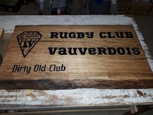 Panneau décoratif gravé pour un club de rugby