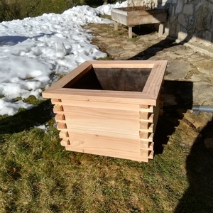 Jardinière en douglas