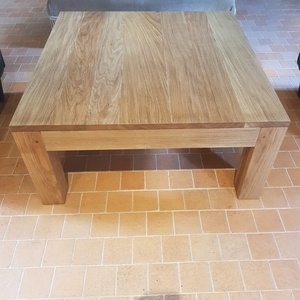 Table basse carrée