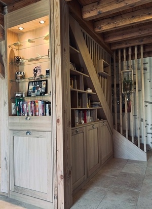 Agencement sous escalier