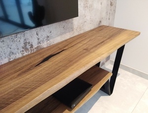 Meuble TV en noyer piètement métal thermolaqué