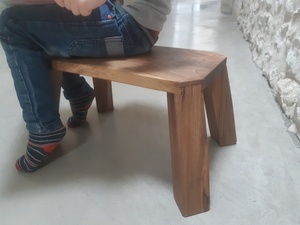 Tabouret / marche pied sans colle, ni clou ni vis ;-)