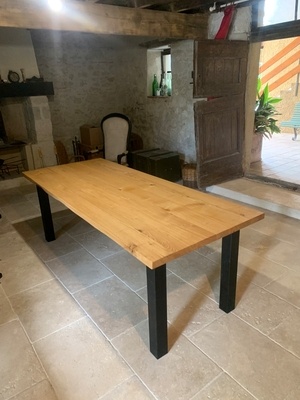 Table en châtaignier