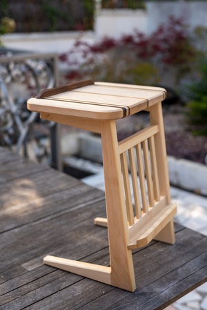 Petite desserte de lit