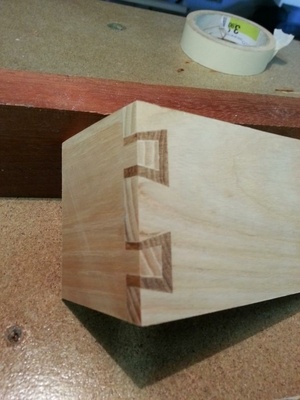 Gabarit pour queues d'aronde et queues droites