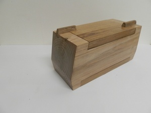 Boite à bijoux (ou autres...),  2016,  pommier et chêne