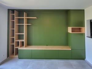 Agencement salon TV - chataignier