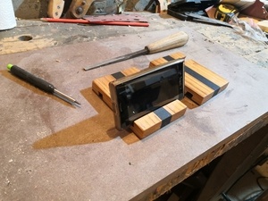 Support à téléphone et tablette