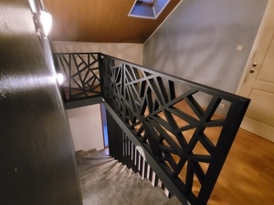 Garde-corps de trémie et escalier