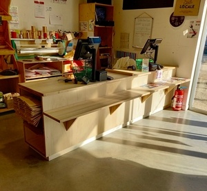 Meuble caisse. Frêne et CP Peuplier.