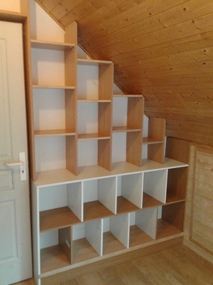 Bibliothèque sous rampant