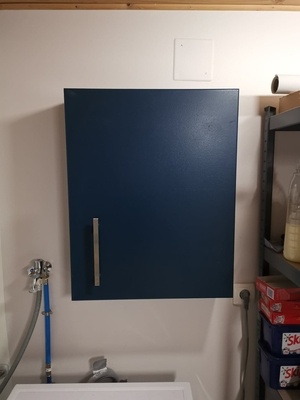 Un meuble haut pour le garage (65cm x 44cm)