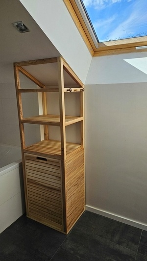 Meuble salle de bain (bac linge sale et porte-manteaux)