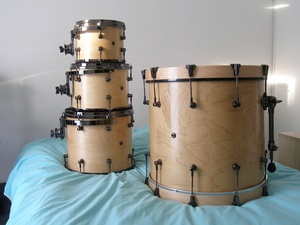 Une Batterie D.I.Y, des tambours quoi ...