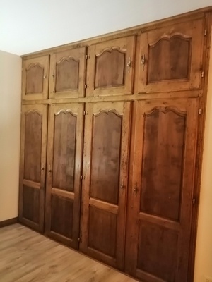 Placard penderie assemblé traditionnel