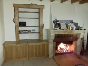 Cofre à bois avec une niche