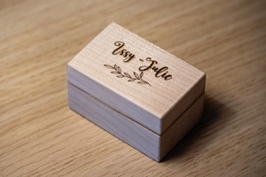 Boîte à bagues moyennement bien faite