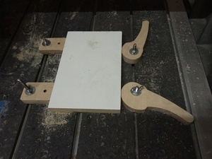 Pinces anti-clothoïde pour CNC