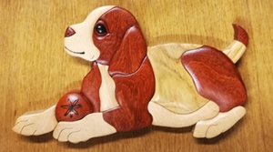 Le chien en découpe intarsia